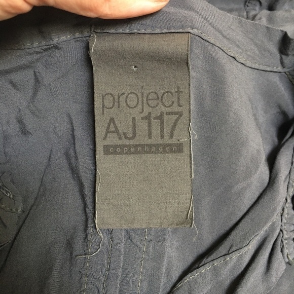 PROJECT AJ 117 Oversized Gray Sheena Tunic - Picture 11 of 13
